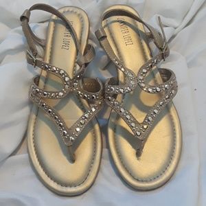 Jennifer Lopez sexy gold sandals